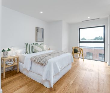 13 Bluebell Walk, Doncaster East VIC 3109 - Townhouse For Rent | Do... - Photo 2