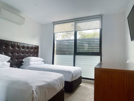 Fully furnished one bedroom apartments in Box Hill - Photo 2