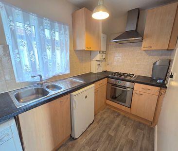 1 Bed Flat, Beulah Road, CR7 - Photo 3