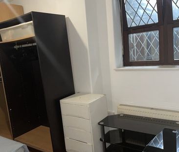 Room in a Shared House, Clayton Street, SE11 - Photo 4