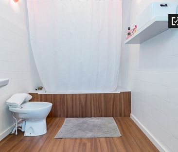 valencia, Valencian Community 46007 - Photo 5