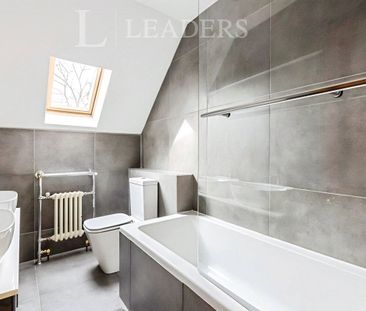 4 bedroom house to rent Cowfold Road, Bolney, Haywards Heath, RH17 - Photo 2