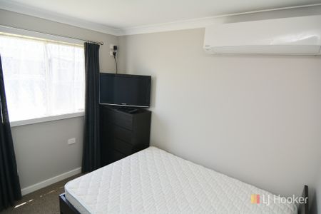 Modern Furnished 1 bedroom - Photo 3