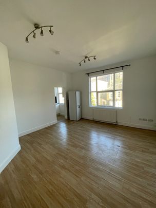 2 Bed Flat, Oakfield Road, CR0 - Photo 1
