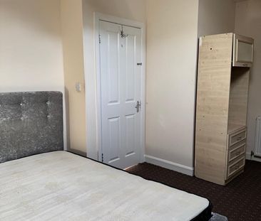 2 Bed Flat, Ellerton Road, S5 - Photo 5