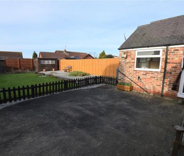 2 bedroom bungalow to rent - Photo 1