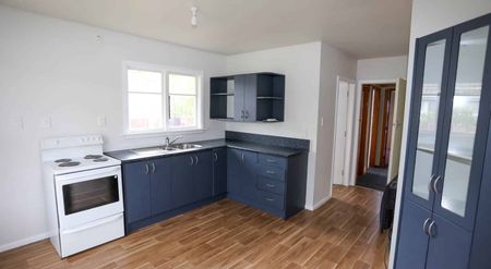 STUDENT ACCOMMODATION - THREE BEDROOM HOUSE + STUDY - Photo 5