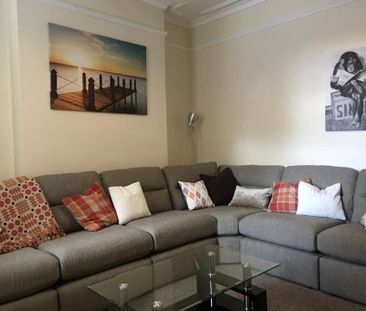 1 bedroom in a house share to rent - Photo 1