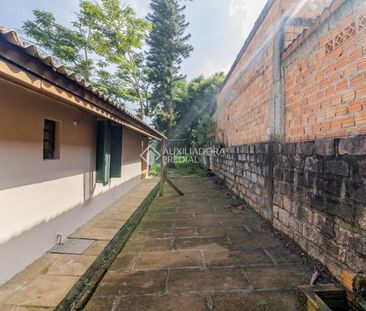Casa com 3 quartos e 200m² para alugar em Hípica, Porto Alegre. - Foto 3