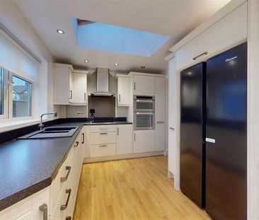 3 bedroom semi-detached house to rent - Photo 6