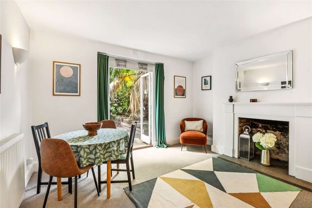 Stowe Road, Shepherds Bush, London, W12 8BN - Photo 1