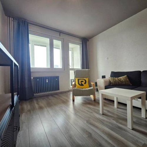 RentHub | útulný | 2,5-izbový | zasklenná loggia | Rezedová ulica - Fotografia 1