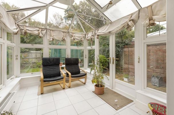 5 bedroom townhouse to rent - Photo 1