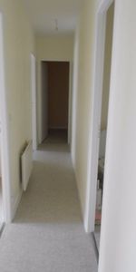 A LOUER Appartement Carentan 2 pièces 48.04 m2 50500 - Photo 4