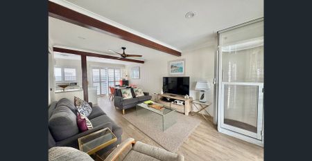 Noosa River Living (short term rental) - Photo 2