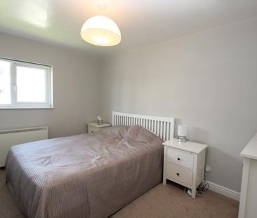 Hillview Road, Woking, Surrey, GU22 - Photo 6