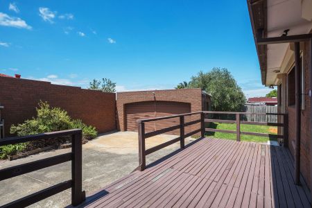 47 Leonard Close, 3169, Clarinda Vic - Photo 3