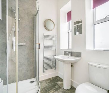 2 bedroom flat to rent - Photo 6