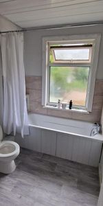 4 bedroom terraced house to rent - Photo 3