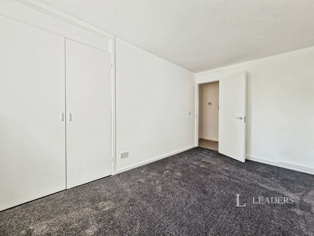 2 bedroom apartment to rent Bittern Close, Gosport, PO12 - Photo 2