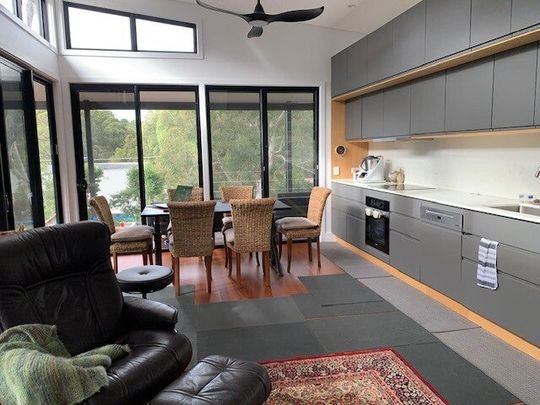 Gladesville - Photo 1