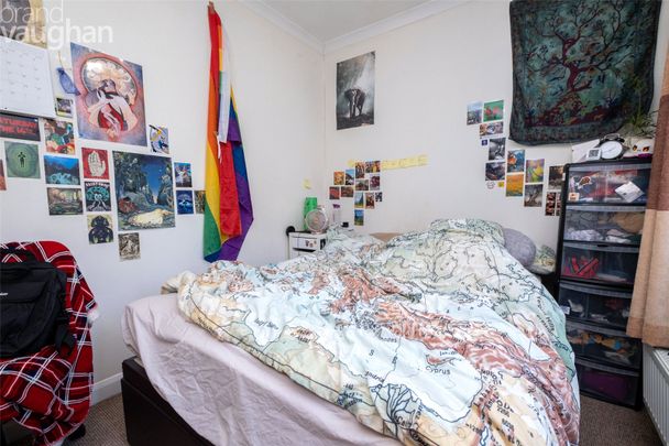 4 bedroom terraced house to rent - Photo 1