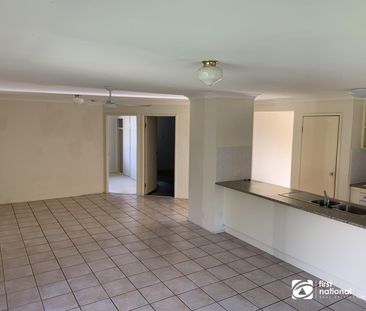 FAMILY HOME IN GREAT LOCATION! - Photo 4