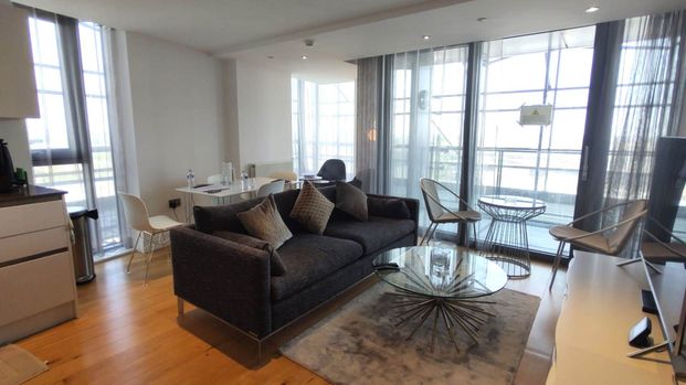 2 bed flat to rent - Photo 1