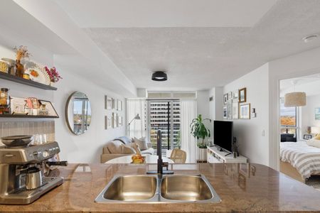 For Lease - 70 High Park Avenue Unit# 709, Toronto, Ontario - Photo 4