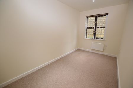 Queens Mews, Park Grange Road, Sheffield, Nr City Centre, S2 3RX - Photo 3