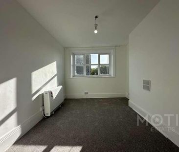 Cheriton Road, Folkestone, CT20 - Photo 4