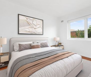 One Bedroom + Top Floor Balcony Apartment in the Belmore Gardens - Photo 6