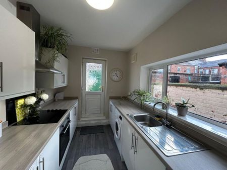 2 bedroom terraced house to rent - Photo 5
