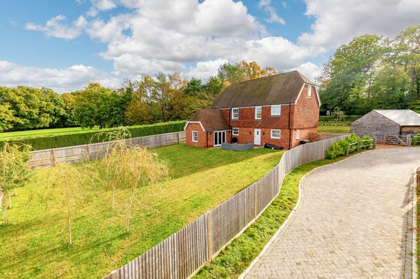 Shepherds Hill, Colemans Hatch, TN7 - Photo 1