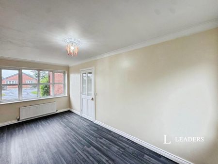 3 bedroom detached house to rent - Photo 2