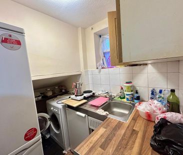 Studio to rent - Photo 6