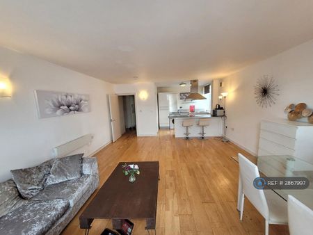 2 bedroom flat to rent - Photo 5