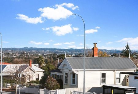 1BR Studio in Vibrant Grey Lynn! Ready to move-in - Photo 4