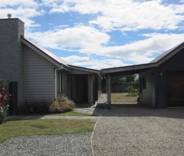 Appealing on Ash - Photo 1