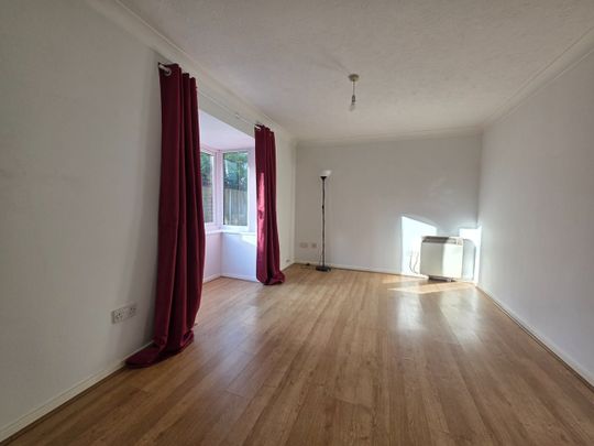 1 Bed Flat, Briarswood, SO16 - Photo 1