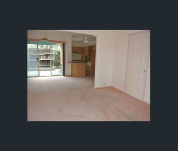 Comfort and Convenience in Glenroy - Photo 3