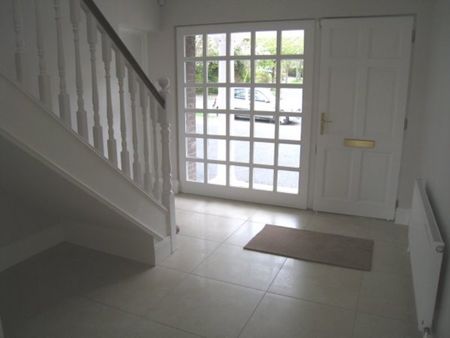 14 Glenageary Woods Glenageary Co. Dublin, - Photo 2