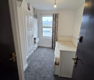 Studio Flat, Myddleton Road, N22 - Photo 1