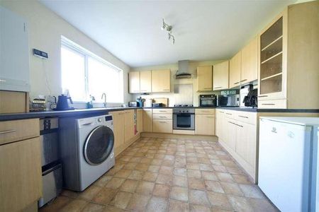 Geelong Close, Weymouth, DT3 - Photo 5