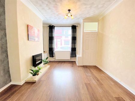 2 bedroom terraced house to rent - Photo 4