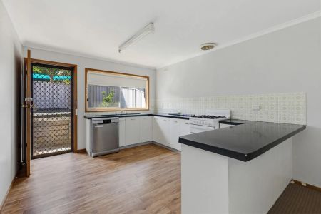 Well Presented, Low Maintenance unit in North Bendigo - Photo 4