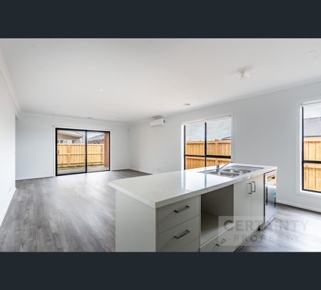 15 Atherton St,, Beveridge, Vic 3753 - Photo 2