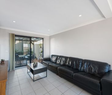 2/6-8 Melinda Grove, Lake Heights NSW 2502, Lake Heights - Photo 4