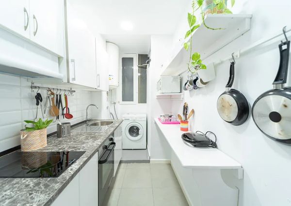 Carrer de Sicília, Barcelona, Catalonia 08013