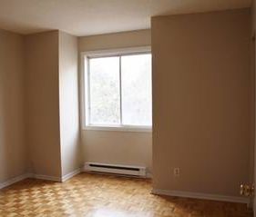 135 James St South - Photo 4